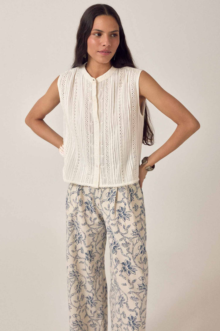 Simone Pant in White Fuji