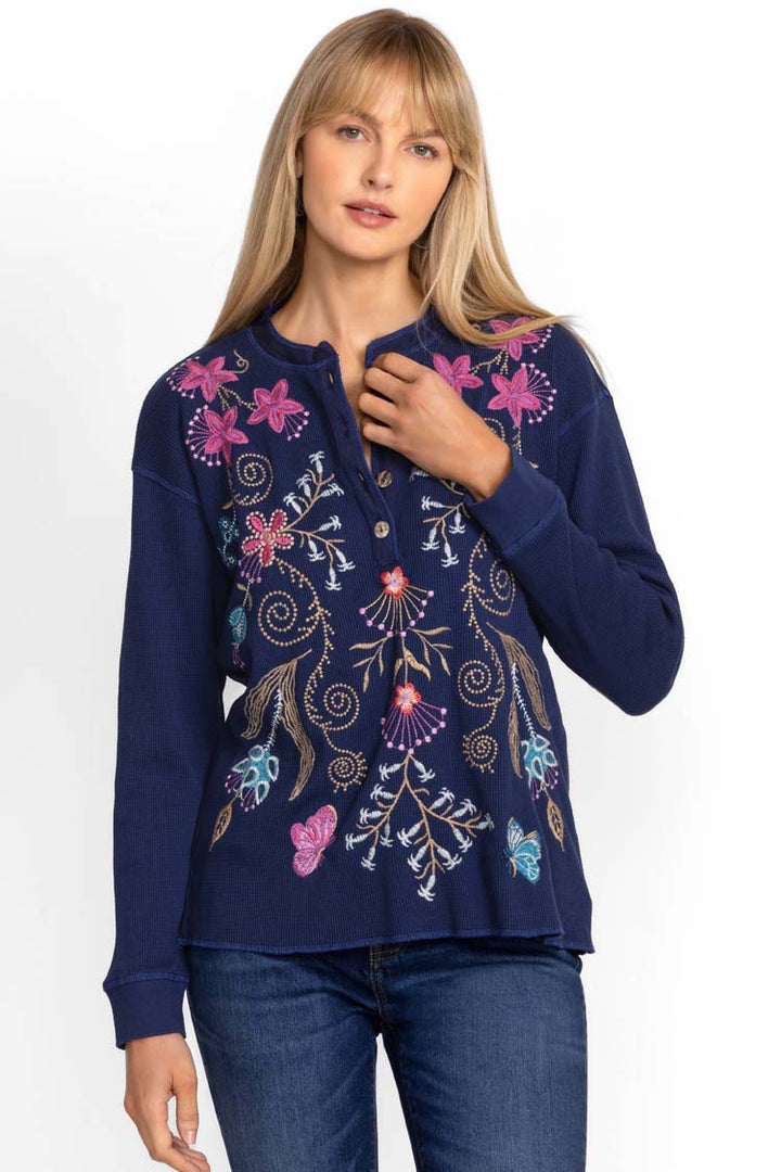 Sisa Thermal Henley Tee in Night Blue