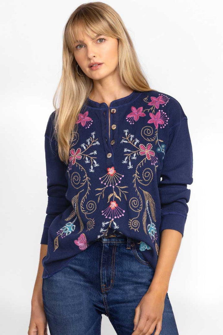 Sisa Thermal Henley Tee in Night Blue