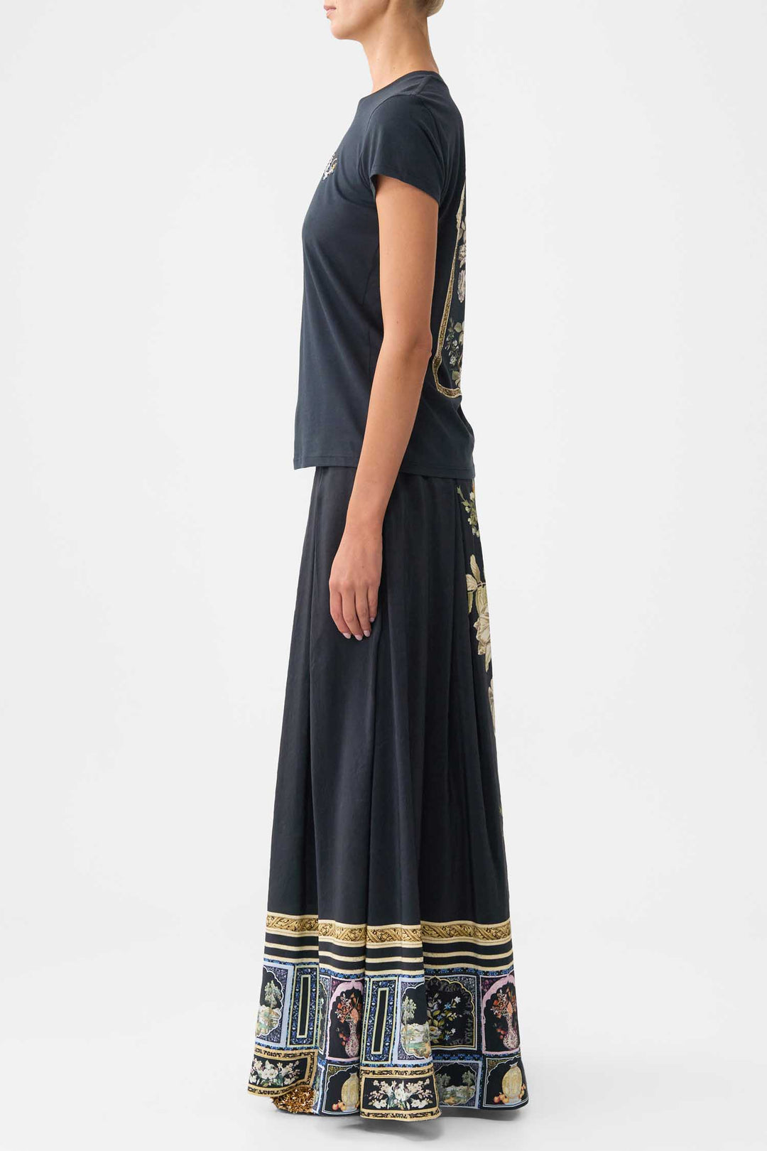 Slim Fit R-Neck T-shirt in Ottoman Elegance