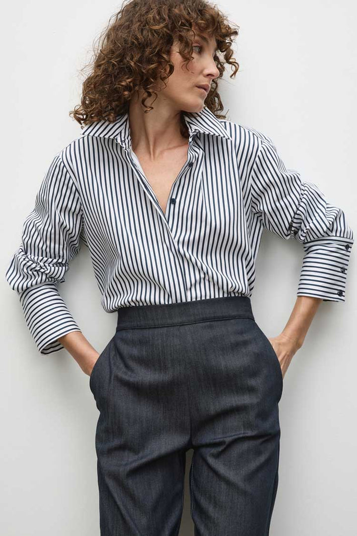 Smooth Shirt in Indigo Stripe