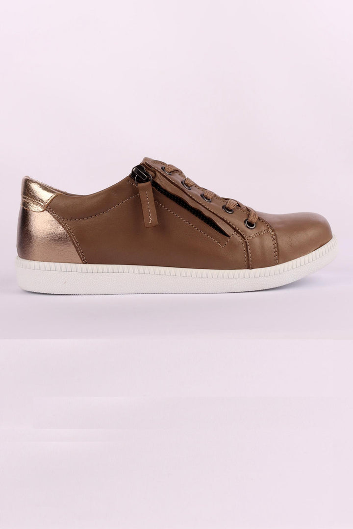 EG06 Leather Sneaker in Mocha