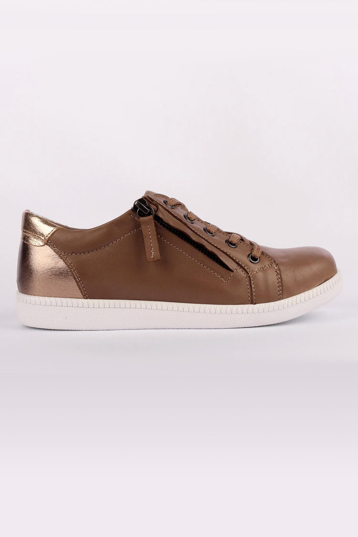 EG06 Leather Sneaker in Mocha