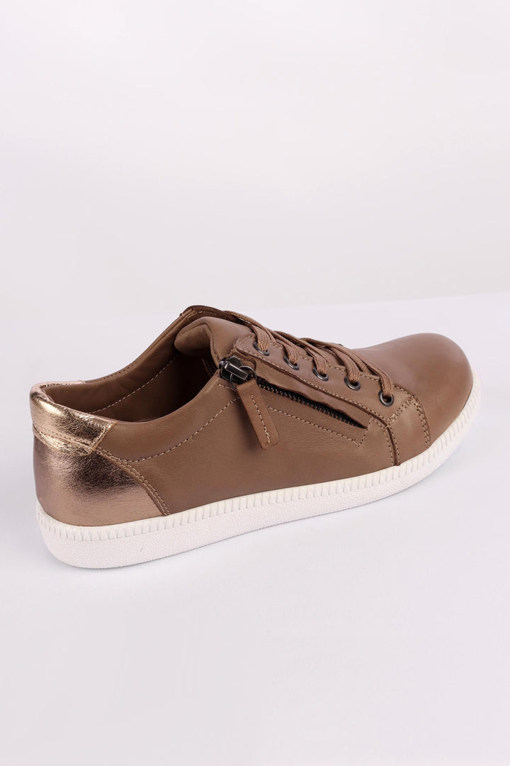 EG06 Leather Sneaker in Mocha