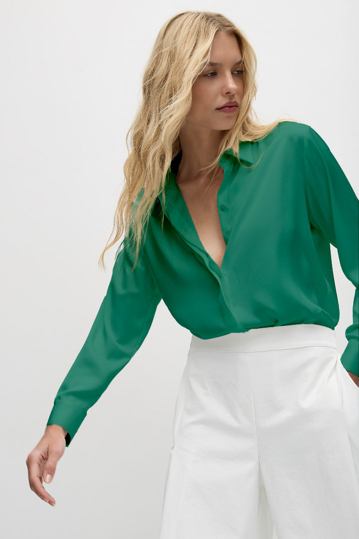 Soft Gloss Shirt in Emerald