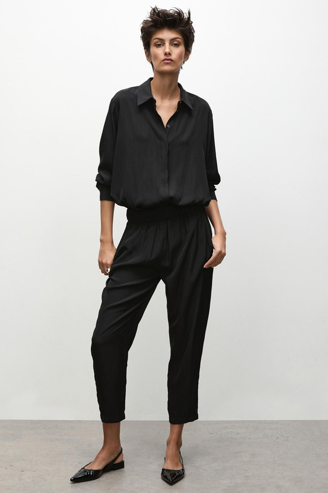 Soft Capri in Black