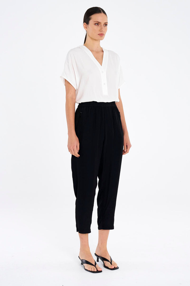 Soft Zip Pant in Black