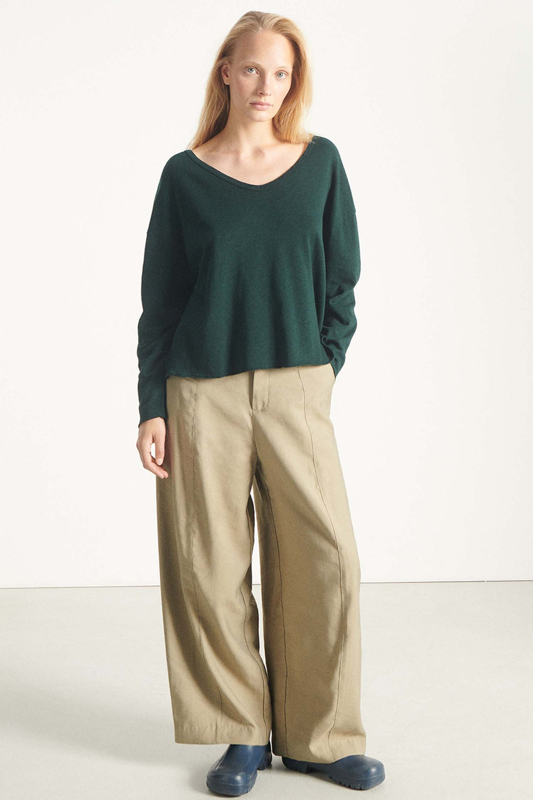 Sonoma V-neck LS T-Shirt in Vintage Cypress