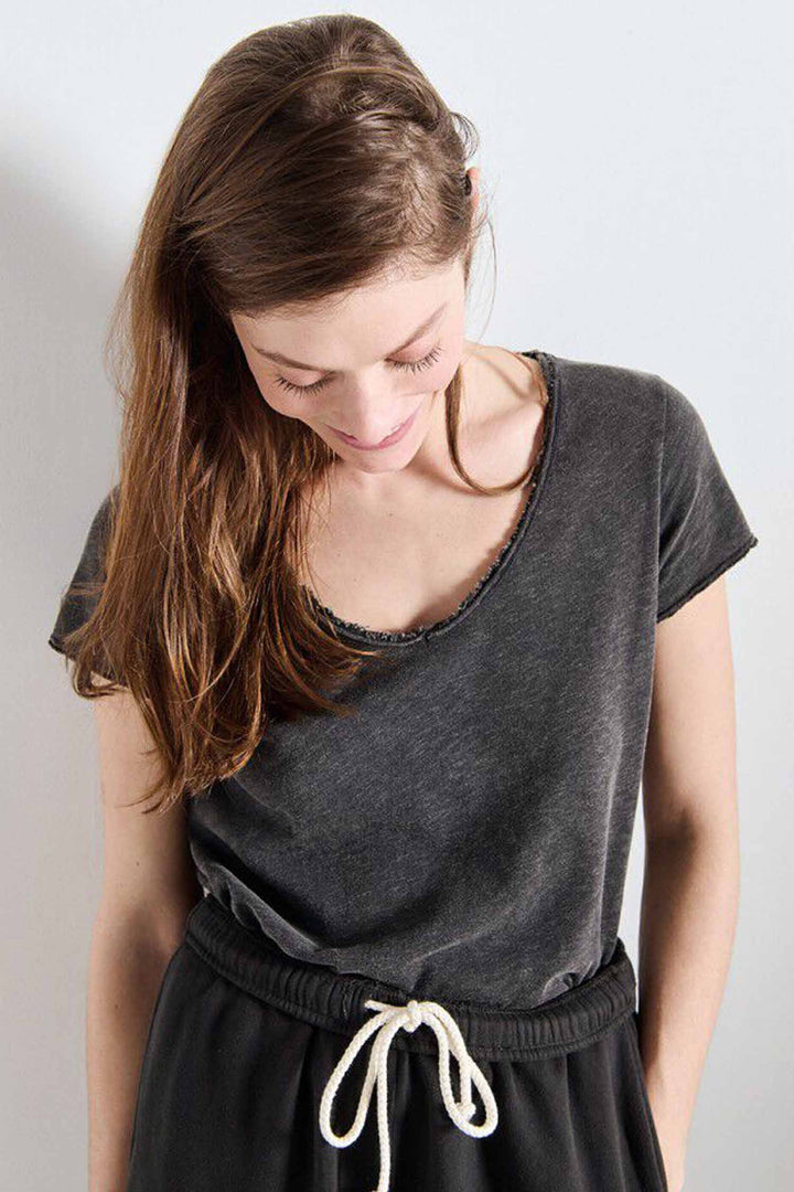 Sonoma V-neck SS T-shirt in Vintage Black
