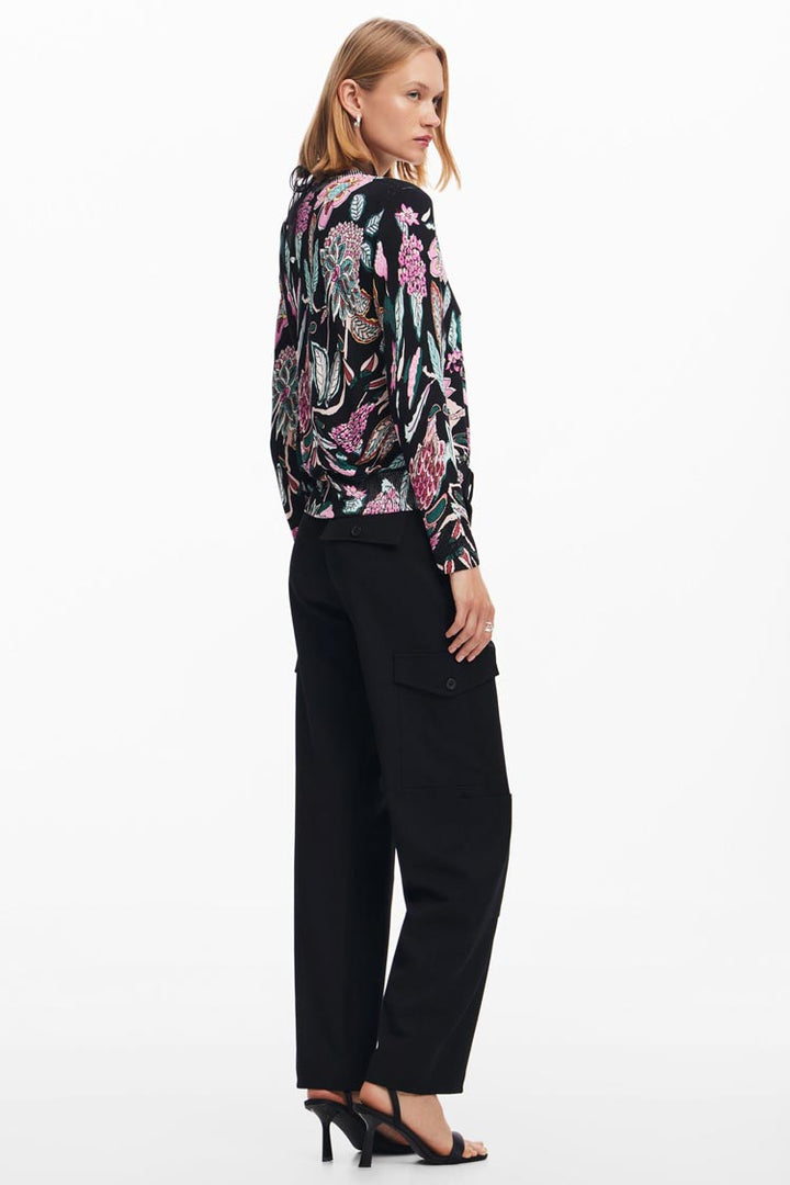 Sweater with Floral Prints in Black