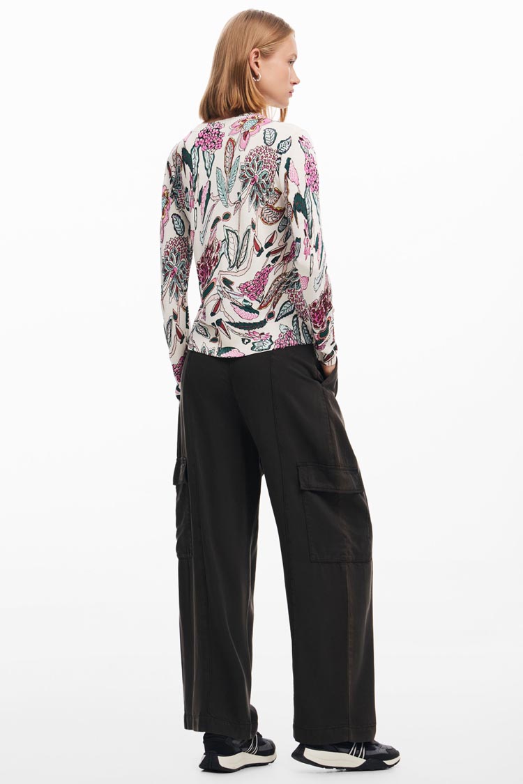 Sweater with Floral Prints in Off-White