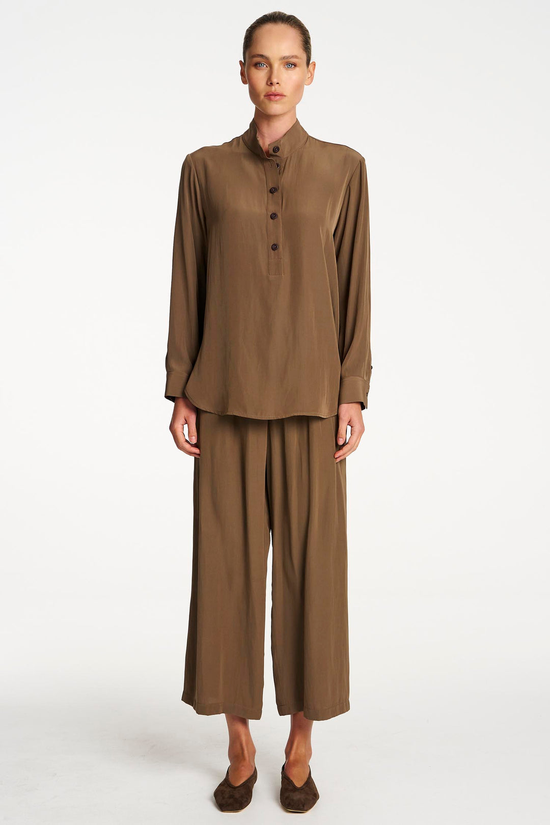 Swish Tab Shirt in Chestnut