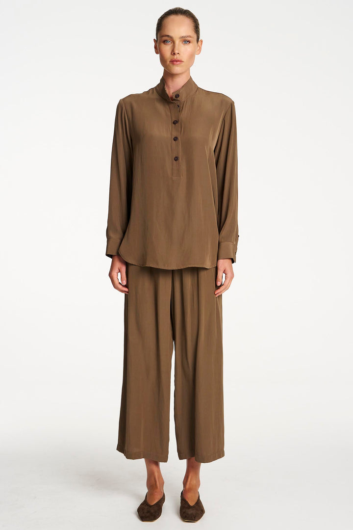 Swish Tab Shirt in Chestnut