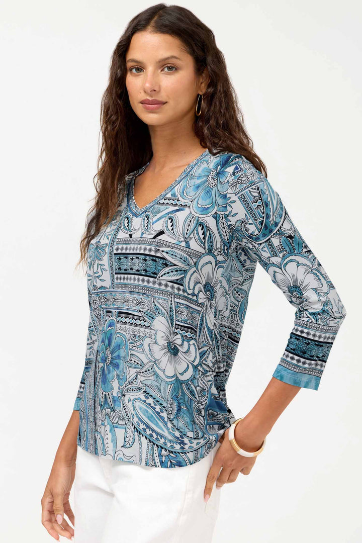 Janie Fav 3/4 Sleeve V-Neck Swing Tee in Athene