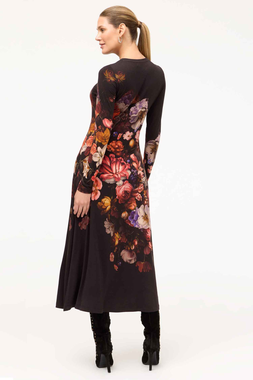 Janie Fav Long Sleeve Midi Dress in Beckett Blooms