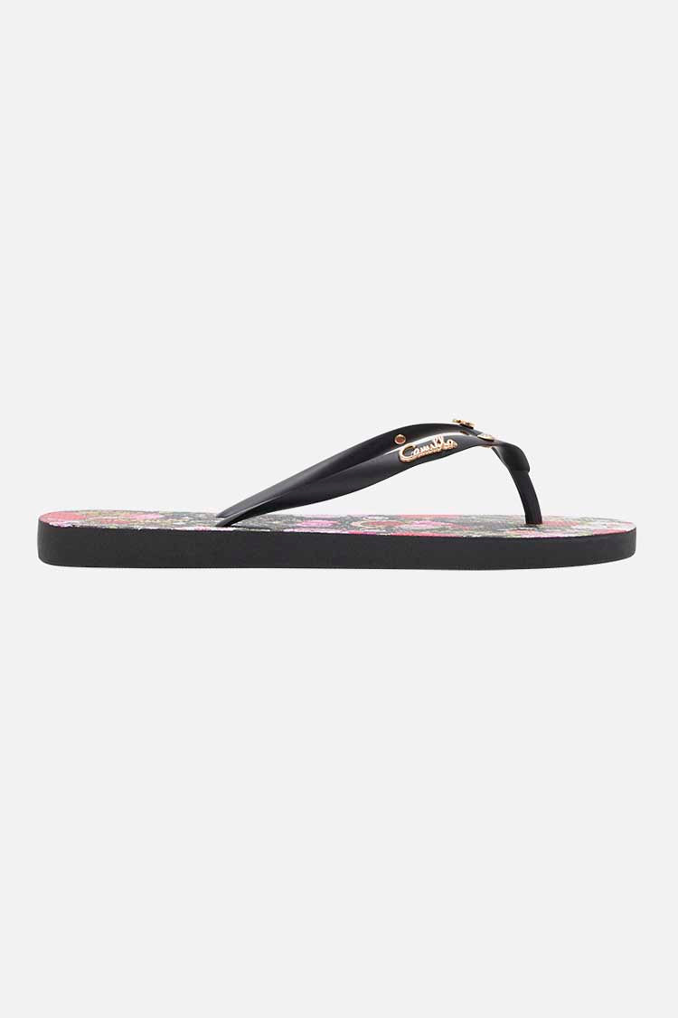 Thongs in Reservation for Love