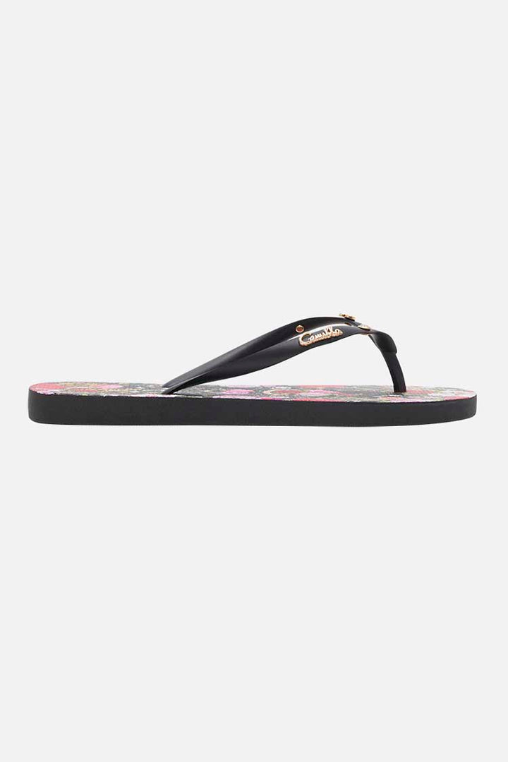 Thongs in Reservation for Love