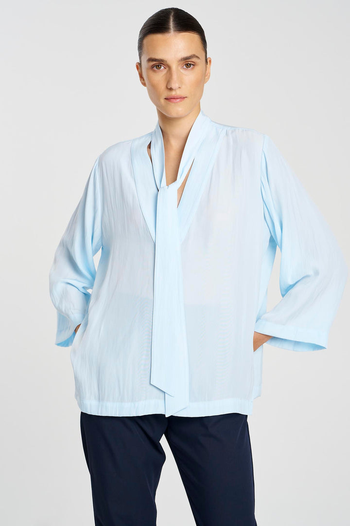 Tie Neck T in Vista