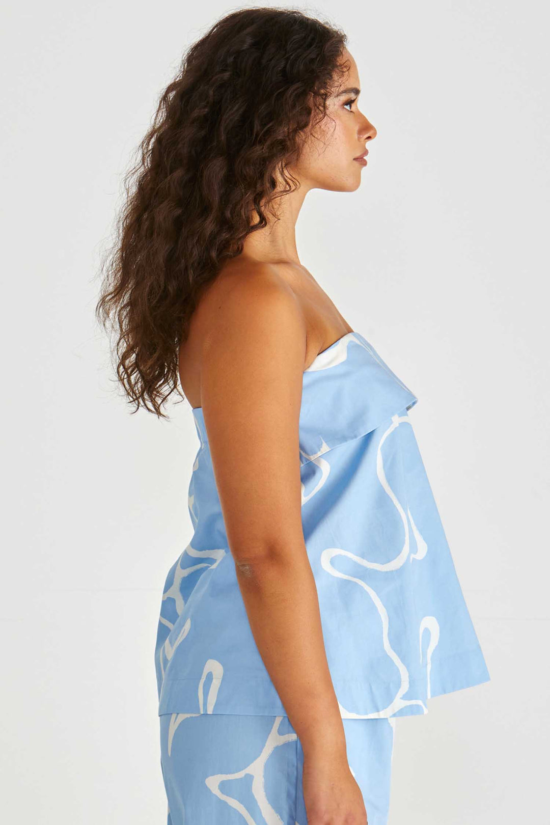 Tilda Strapless Top in Abstract Daisy