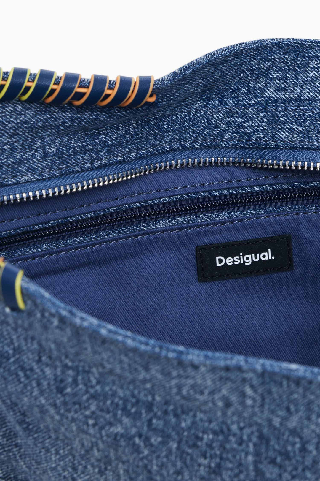 Torio Leiria Shoulder Bag in Denim
