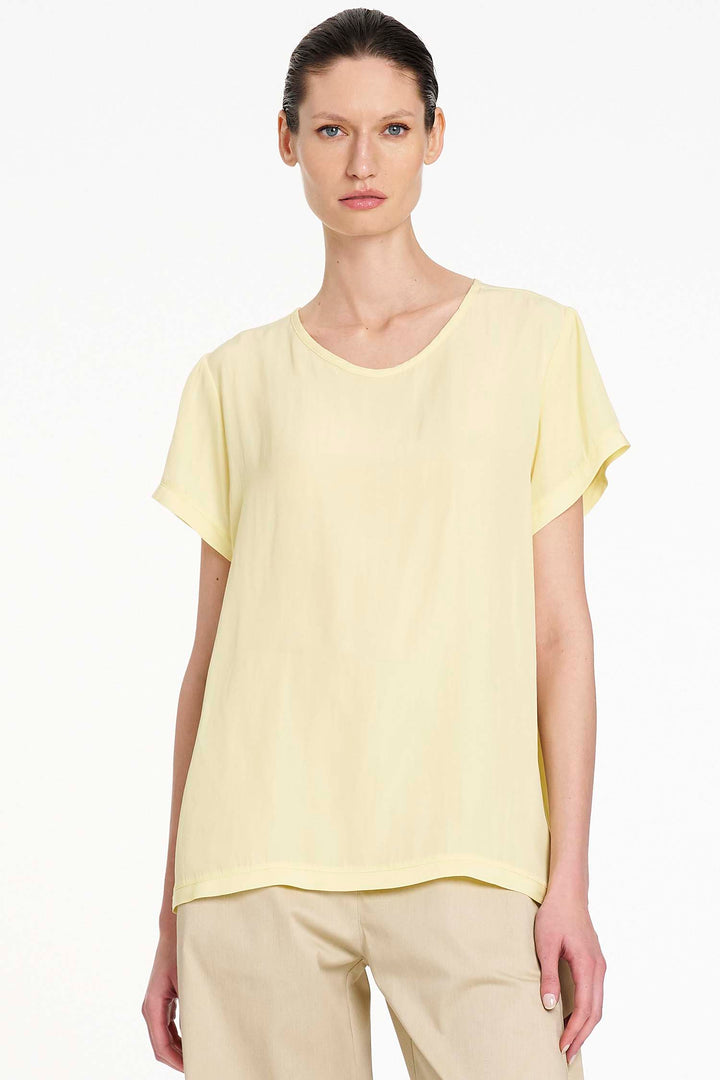 Travel T in Lemon