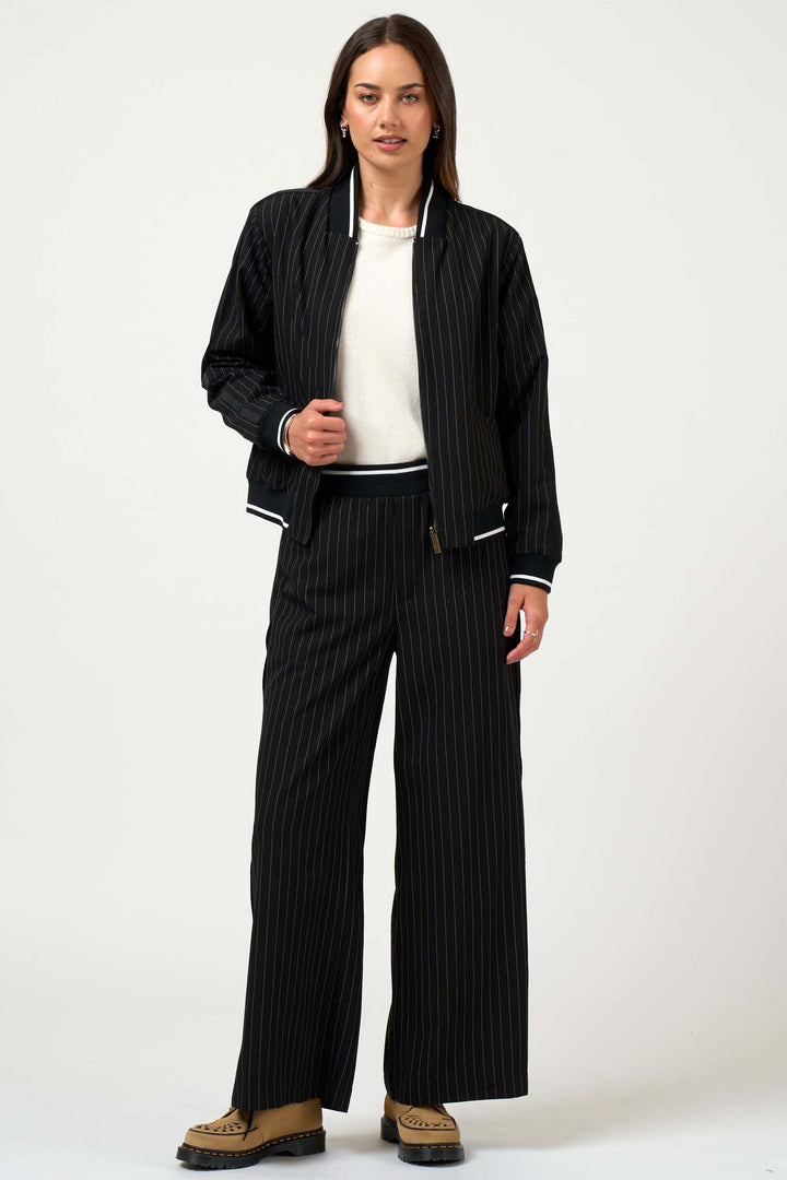 Trax Jacket in Black
