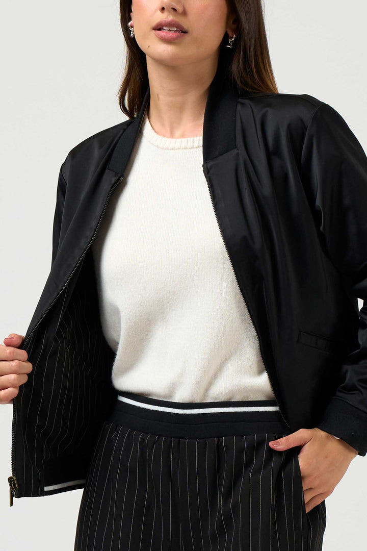 Trax Jacket in Black