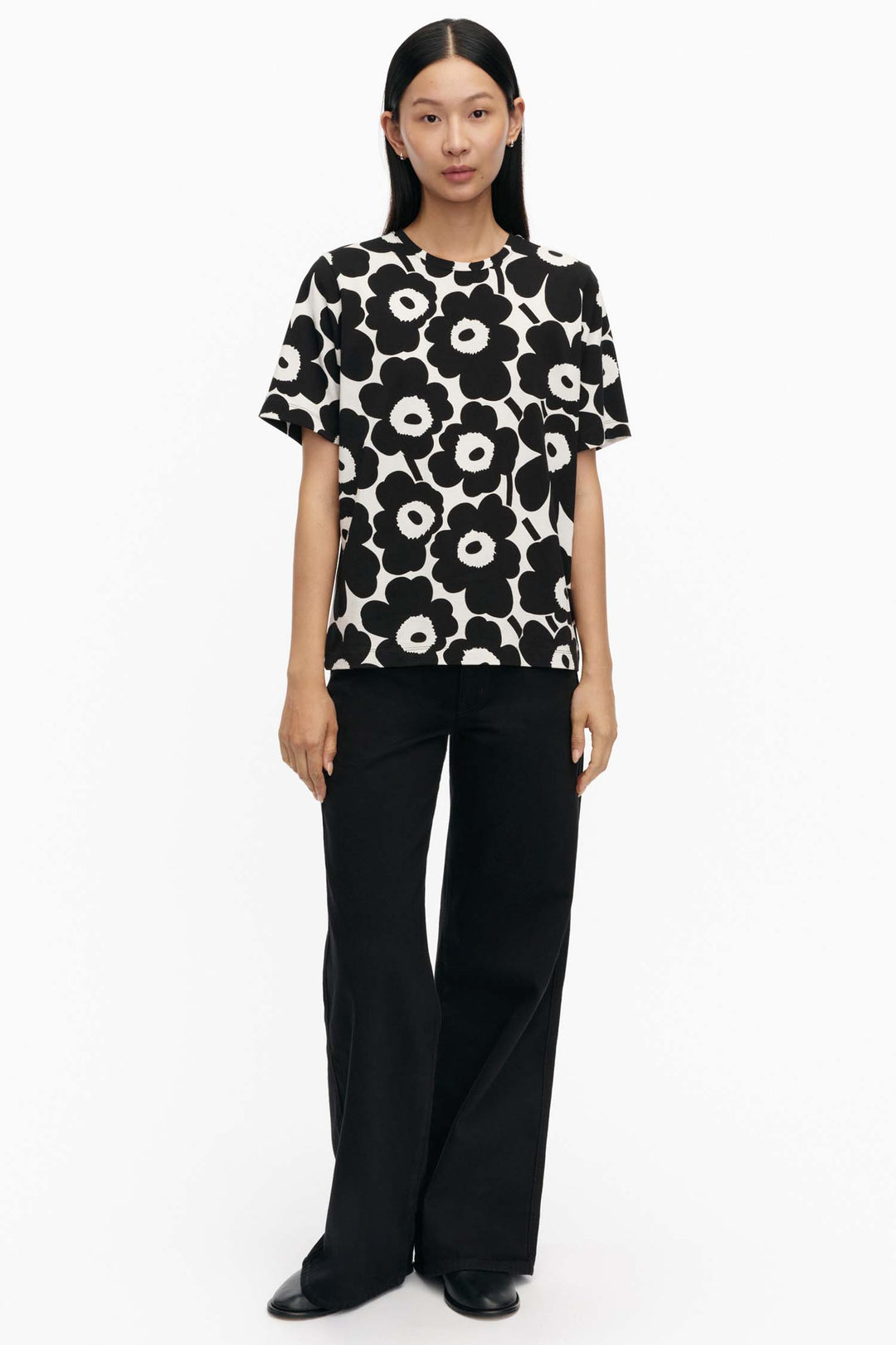 Tunnit Unikko T-Shirt in Black/White
