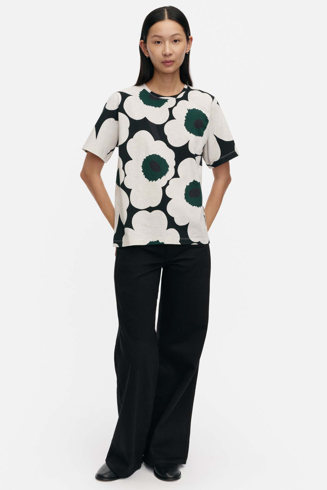 Tunnit Unikko T-Shirt in Cream/Black/Green