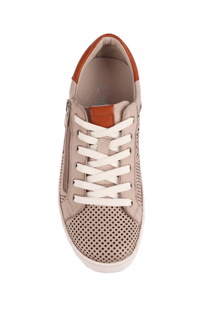 Universal Sneaker in Taupe