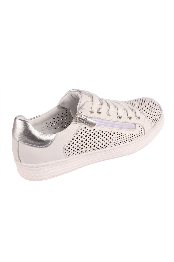 Universal Sneaker in White Silver