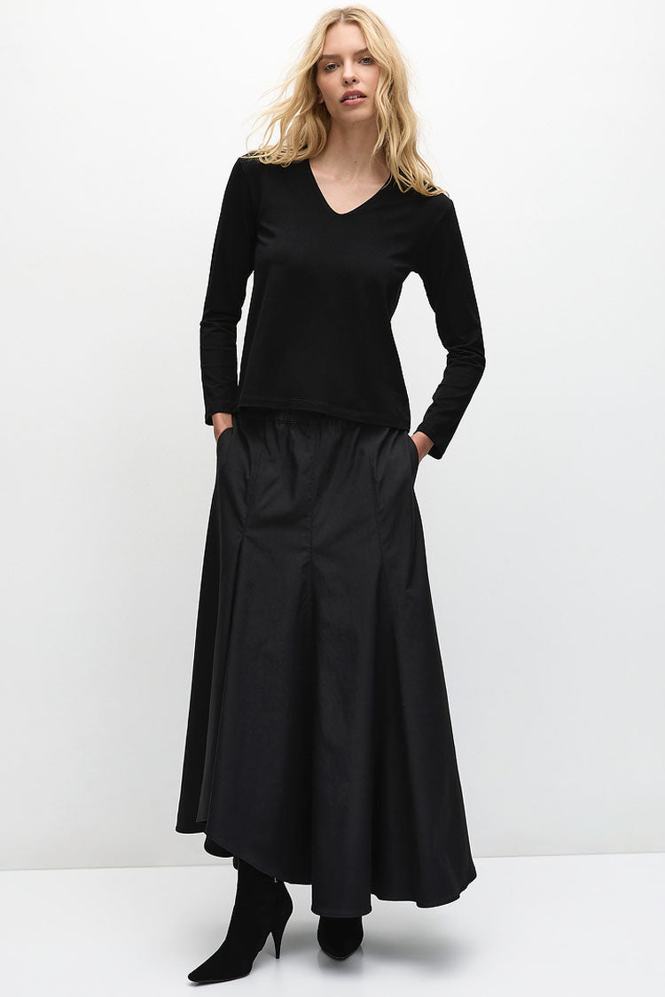 V Neck Top in Black