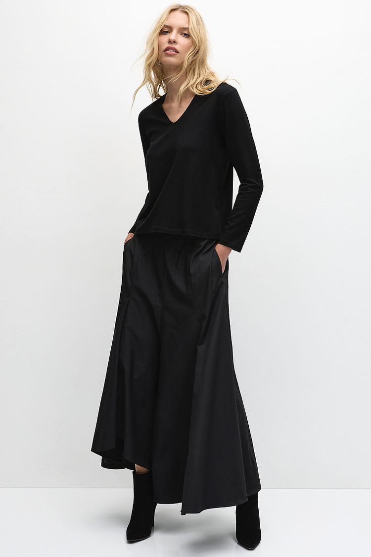 V Neck Top in Black