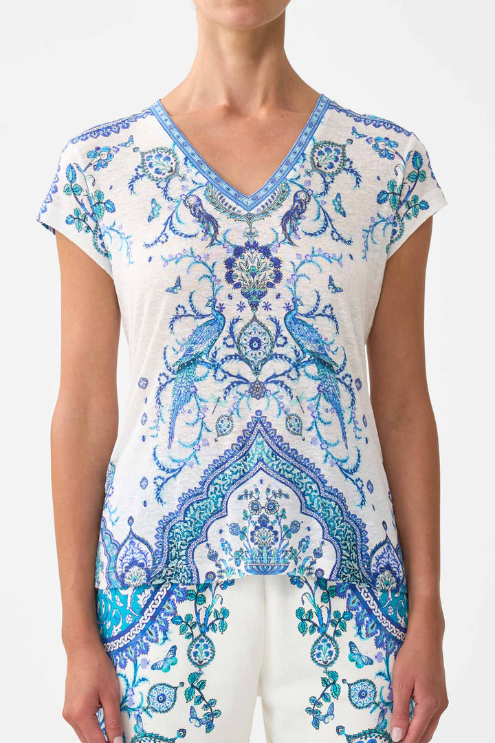 V Neck Fitted Tee in Isnik Lullaby