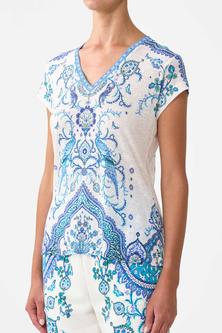 V Neck Fitted Tee in Isnik Lullaby