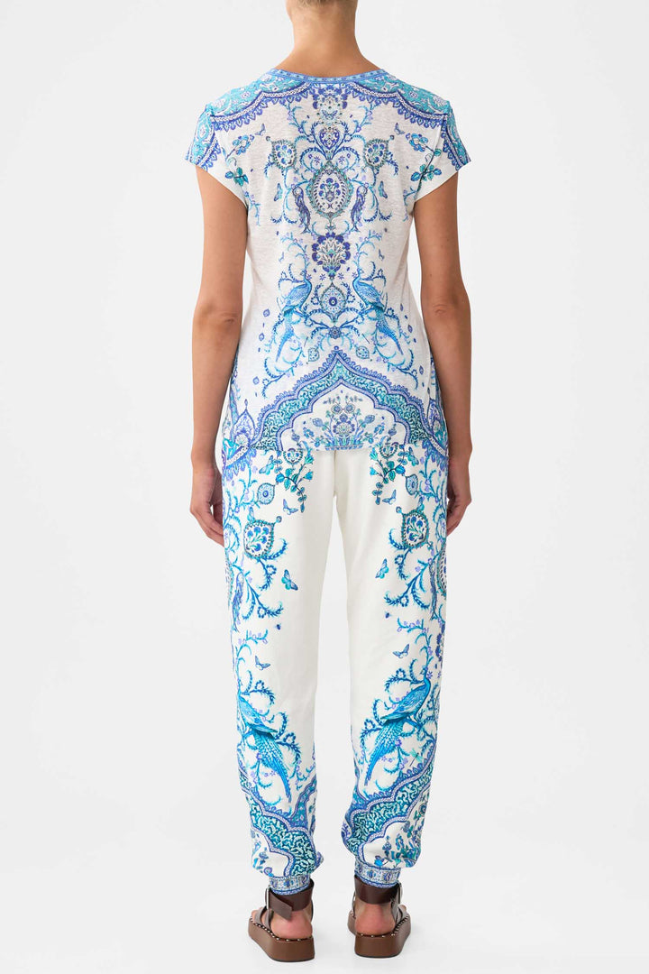 V Neck Fitted Tee in Isnik Lullaby