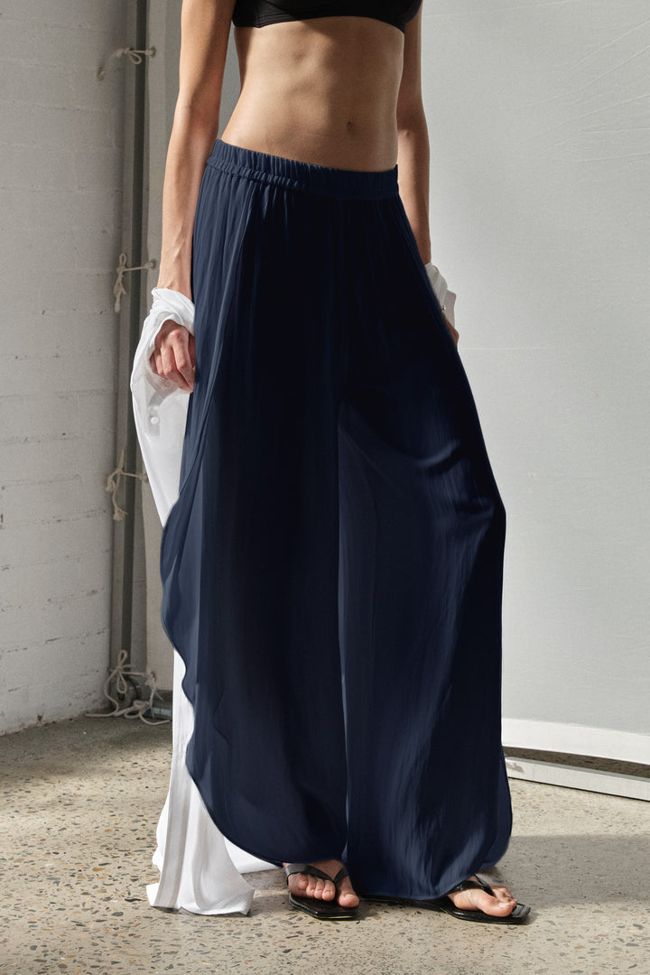 Villa Pant in Navy