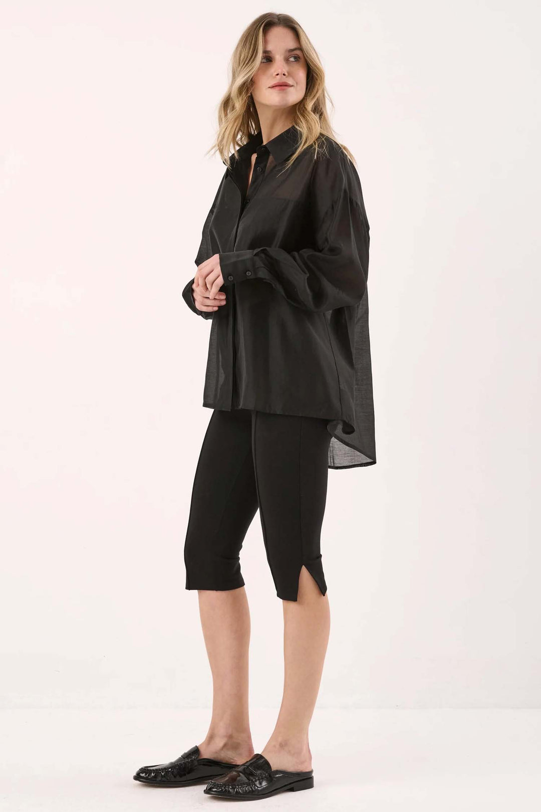 Val Oversized Shirt in Black