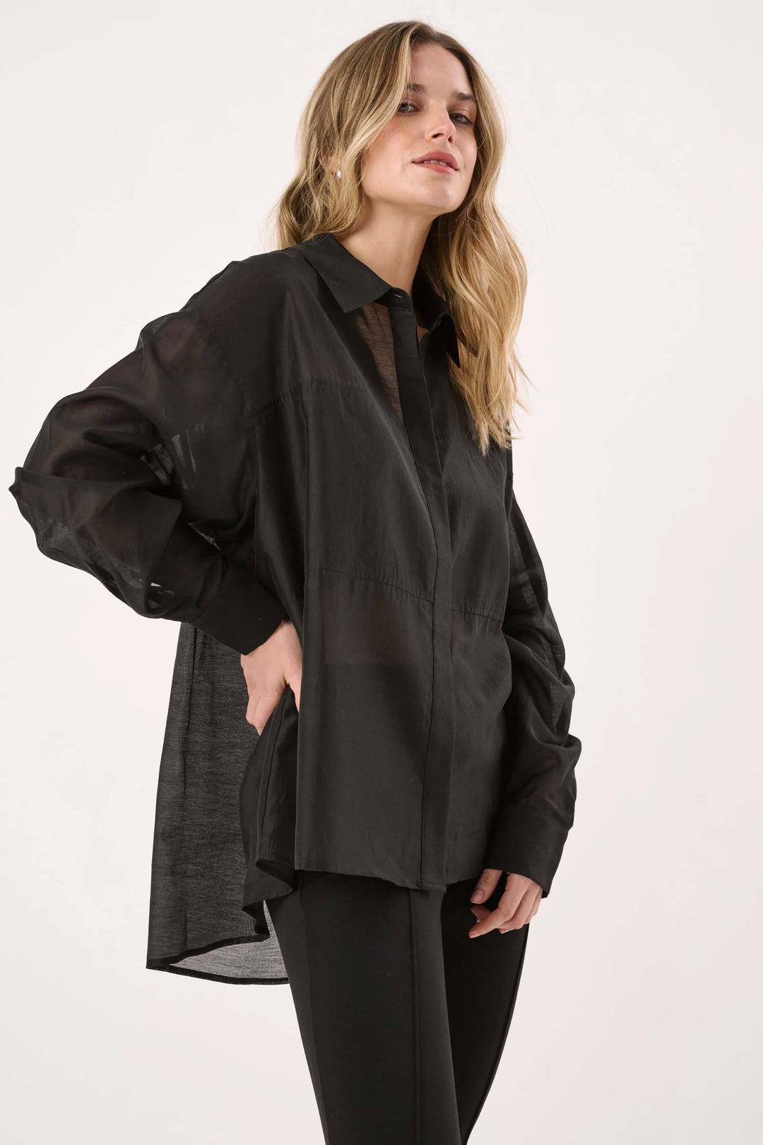 Val Oversized Shirt in Black