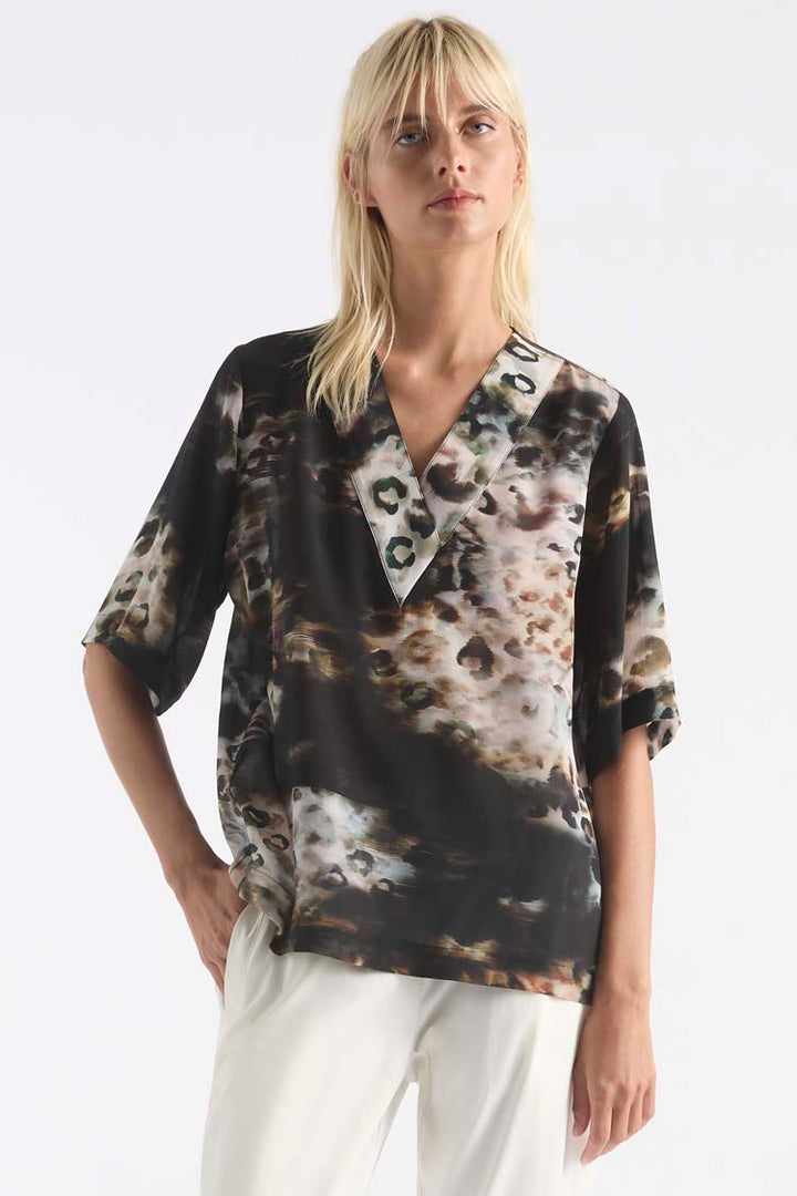 Venice Plaza in Illusion Print