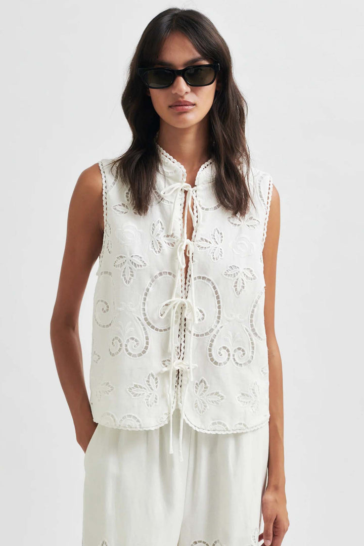 Vilma Lace Top in White