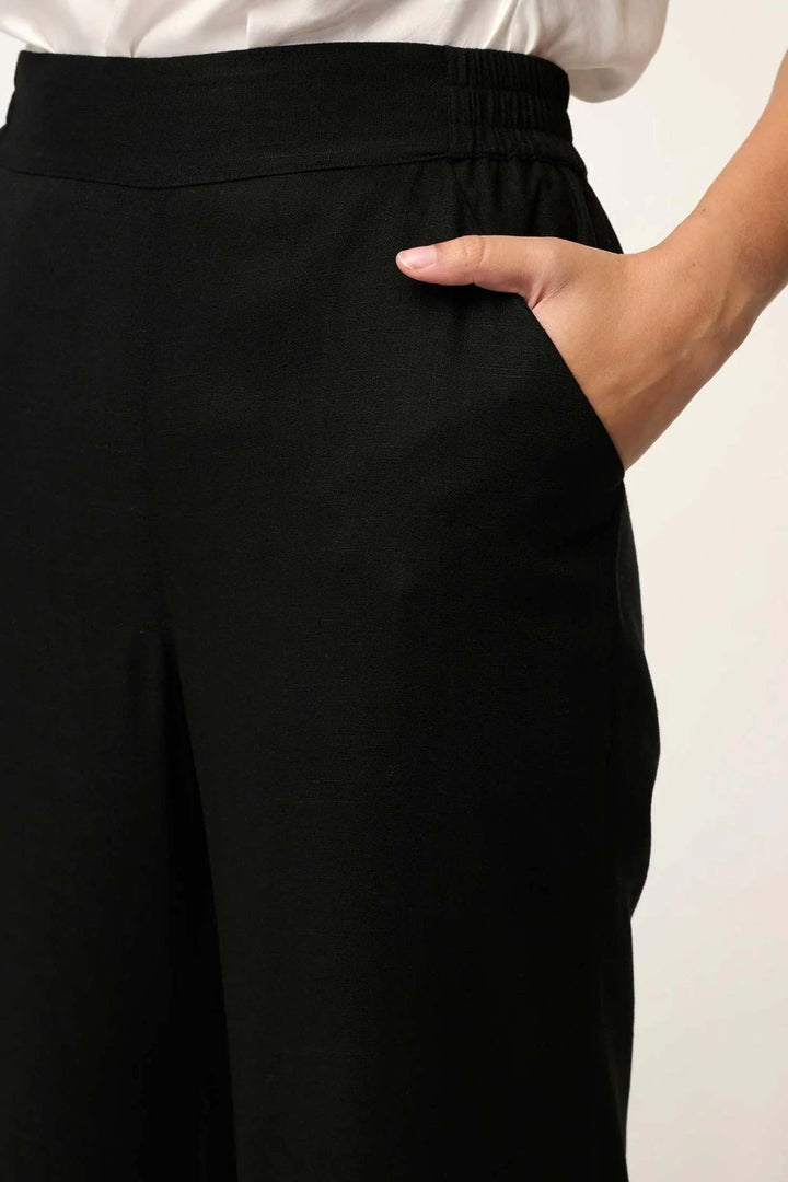 Willow Embroidery Detail Pant in Black