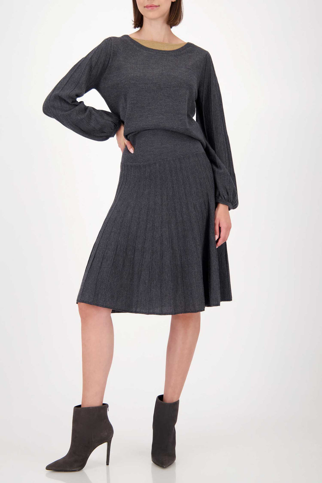 Pleated Knit Skirt in Anthra Melange