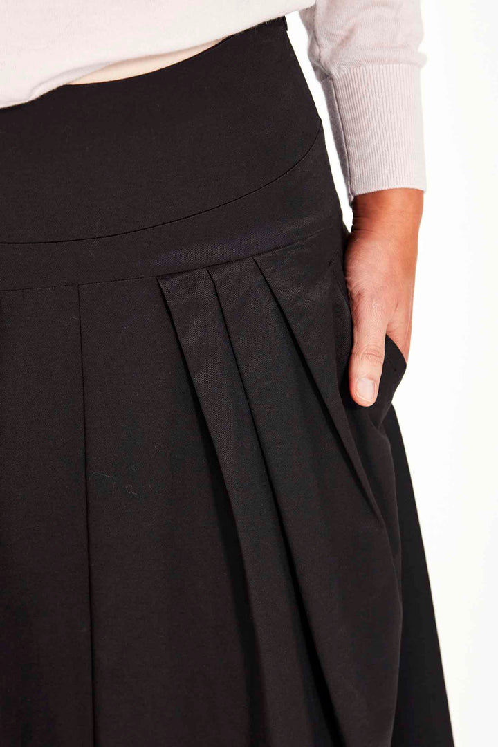 York Skirt in Black