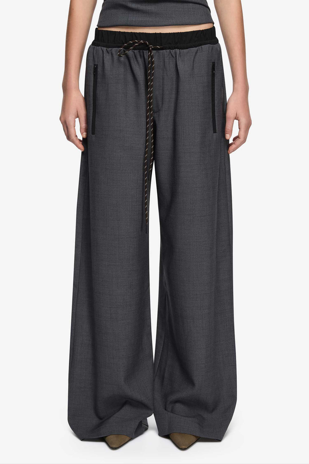 Yuki Pant in Charcoal/Black