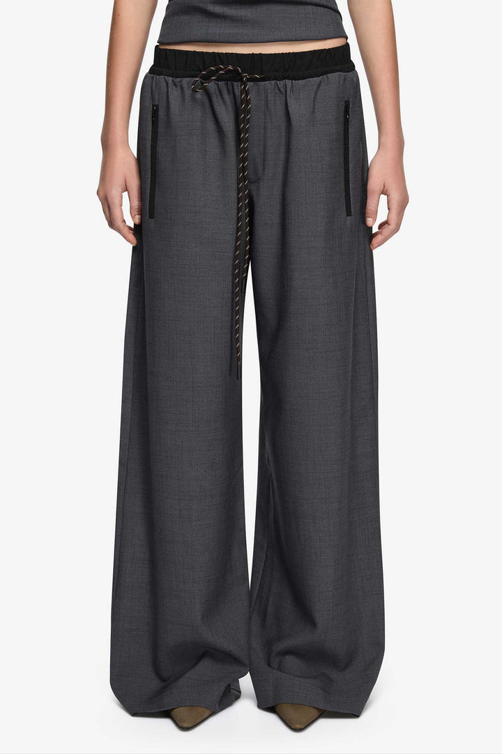 Yuki Pant in Charcoal/Black