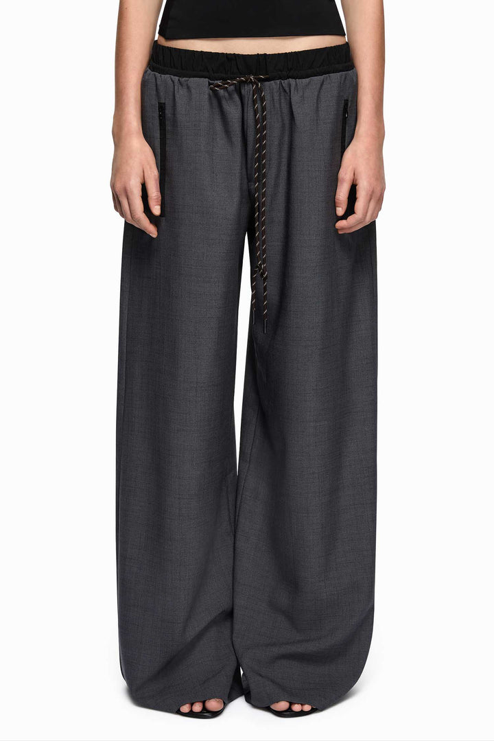 Yuki Pant in Charcoal/Black