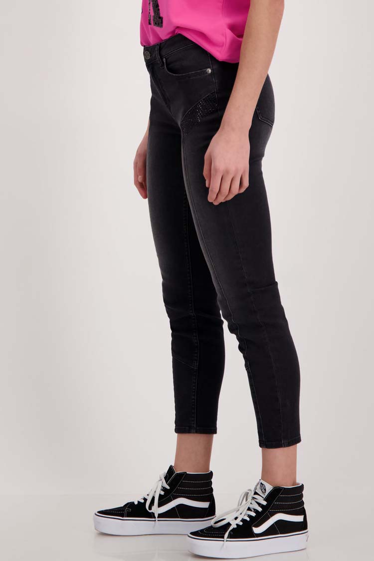 Ankle Jeans w Rhinestone details