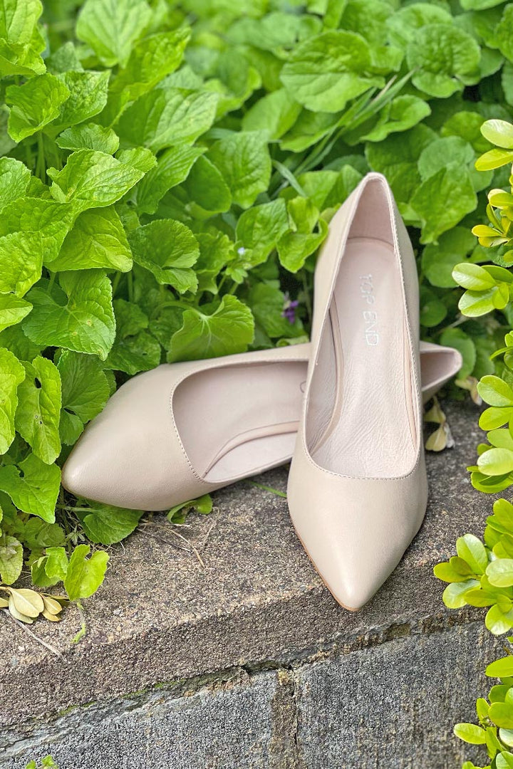 Barrios Leather Heel in Nude