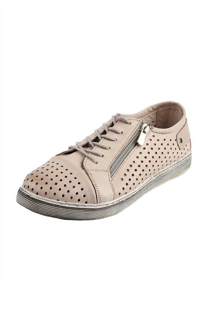 EG17 in Taupe Shoes Cabello 